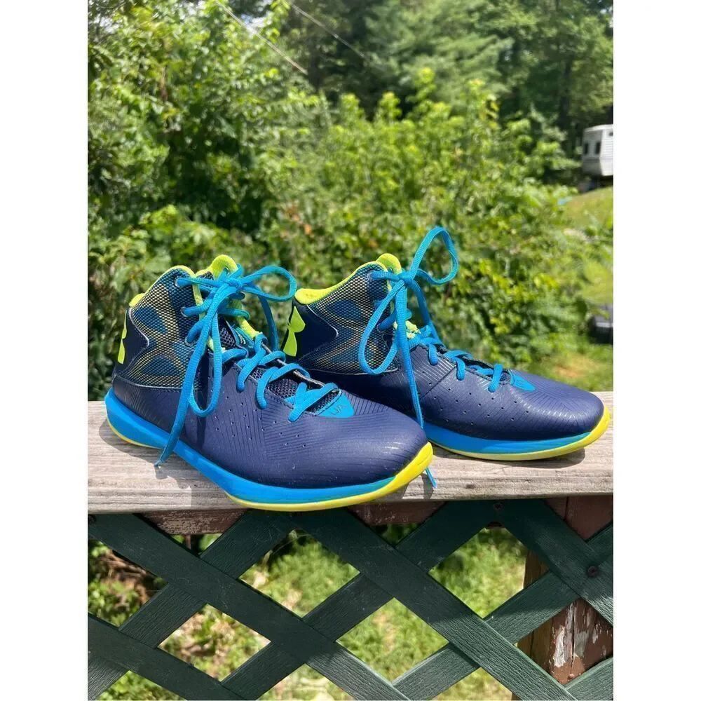 Under Armour Rocket Basketball Sneakers Sz 6Y